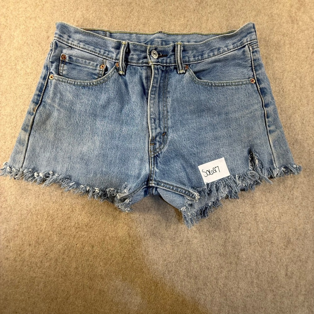 Levis 505 Light Wash Denim Cut Off Shorts Frayed Hem W34 00505-4891